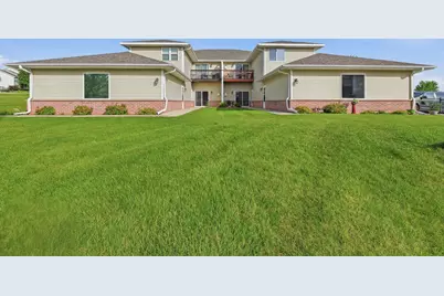 334  Brookside Dr #4, Mayville, WI 53050 - Photo 1