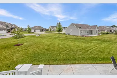 N47W22311  Woodleaf Way, Pewaukee, WI 53072 - Photo 46