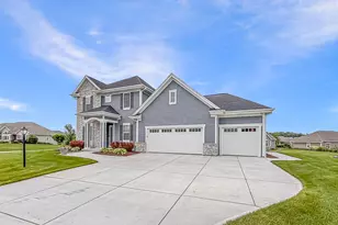 N47W22311 Woodleaf Way, Pewaukee, WI 53072 - Photo 4