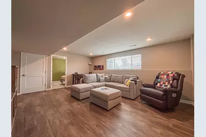 N47W22311  Woodleaf Way, Pewaukee, WI 53072 - Photo 34