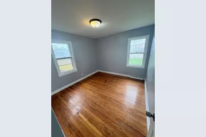 7248 W Potomac Ave, Milwaukee, WI 53216 - Photo 8