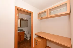 2222 E Belleview Pl, Milwaukee, WI 53211 - Photo 12