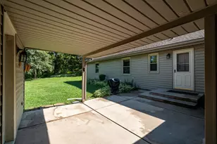 N87W15898 Belleview Blvd, Menomonee Falls, WI 53051 - Photo 28