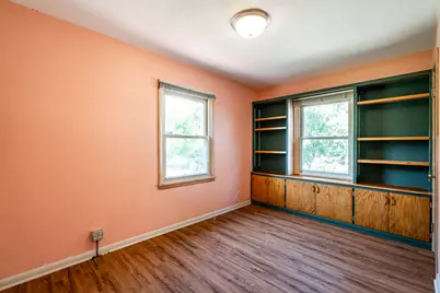 N87W15898  Belleview Blvd, Menomonee Falls, WI 53051 - Photo 8