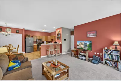 2224  W Vista Bella Dr, Oak Creek, WI 53154 - Photo 2