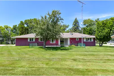 1075 S Lake Shore Dr, Lake Geneva, WI 53147 - Photo 6