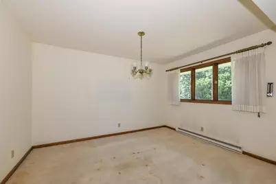 1075 S Lake Shore Dr, Lake Geneva, WI 53147 - Photo 14