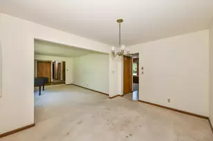 1075 S Lake Shore Dr, Lake Geneva, WI 53147 - Photo 16