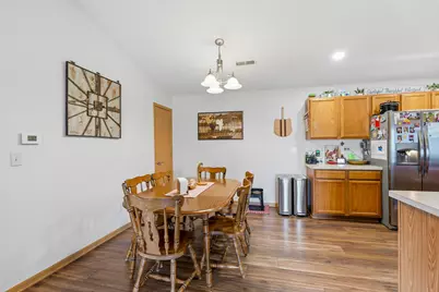322  Brookside Dr #6, Mayville, WI 53050 - Photo 4