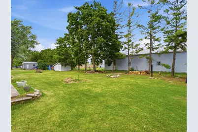 825  Landis St, Rockland, WI 54207 - Photo 6