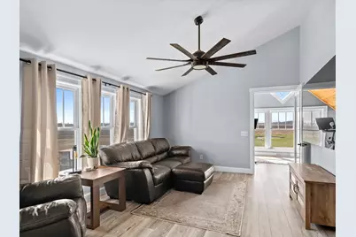 3202  Mirro Dr, Manitowoc, WI 54220 - Photo 24