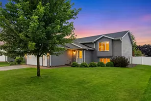 430 Lee Dr, West Salem, WI 54669 - Photo 2
