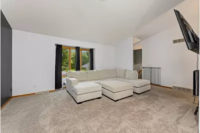 430  Lee Dr, West Salem, WI 54669 - Photo 8