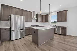 2180 River Glen Way, Burlington, WI 53105 - Photo 10