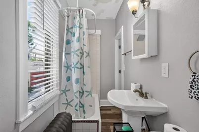 2867 N Fratney St, Milwaukee, WI 53212 - Photo 6
