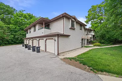 3220  Wood Rd #10, Racine, WI 53406 - Photo 20