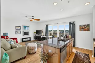 4 Gas Light Dr, Racine, WI 53403 - Photo 6