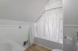 8129 W Burleigh St, Milwaukee, WI 53222 - Photo 16