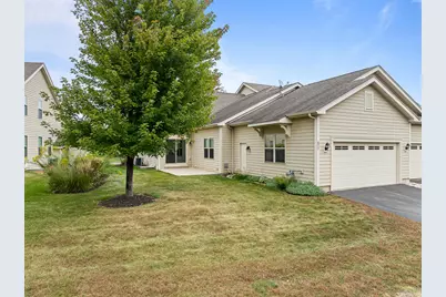 677  Cook St, Walworth, WI 53184 - Photo 4