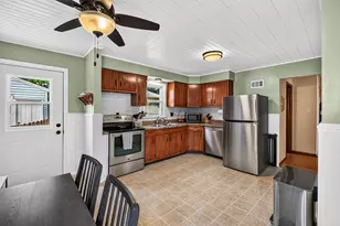 4107 S Hately Ave, Saint Francis, WI 53235 - Photo 4