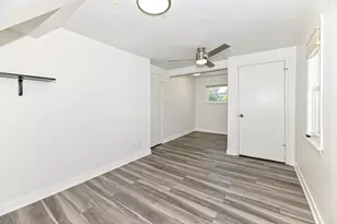 5949 S 31st St, Greenfield, WI 53221 - Photo 24
