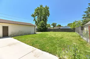 5949 S 31st St, Greenfield, WI 53221 - Photo 32