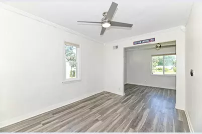 5949 S 31st St, Greenfield, WI 53221 - Photo 16