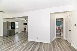 5949 S 31st St, Greenfield, WI 53221 - Photo 4