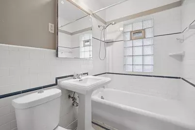 2605 N 49th St #2607, Milwaukee, WI 53210 - Photo 16