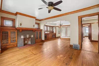 2605 N 49th St #2607, Milwaukee, WI 53210 - Photo 8