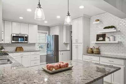 336 E Lake View Ave, Whitefish Bay, WI 53217 - Photo 10