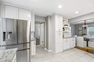 336 E Lake View Ave, Whitefish Bay, WI 53217 - Photo 12