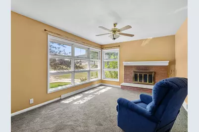 1421 N 5th St, Manitowoc, WI 54220 - Photo 2