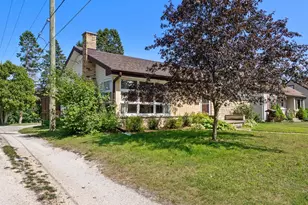 1421 N 5th St, Manitowoc, WI 54220 - Photo 22