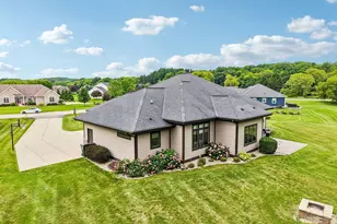 318 Cypress Point, North Prairie, WI 53153 - Photo 56