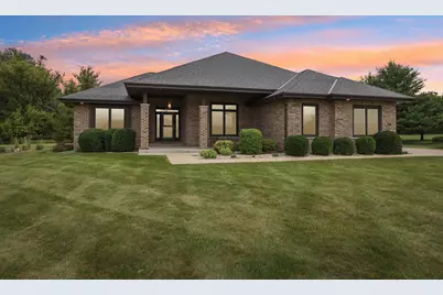 318  Cypress Pt, North Prairie, WI 53153 - Photo 1