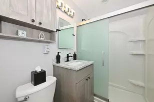 3553 S 1st Pl, Milwaukee, WI 53207 - Photo 10