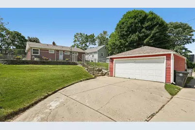 3648 E Whittaker Ave, Cudahy, WI 53110 - Photo 32