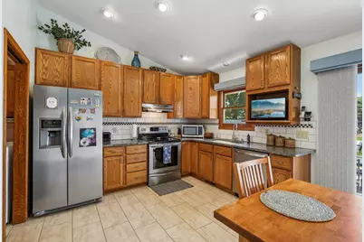 1131 E Sommers Dr, Oak Creek, WI 53154 - Photo 6