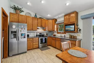 1131 E Sommers Dr, Oak Creek, WI 53154 - Photo 6