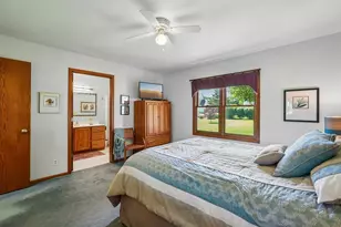 1131 E Sommers Dr, Oak Creek, WI 53154 - Photo 12