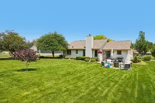 1131 E Sommers Dr, Oak Creek, WI 53154 - Photo 26