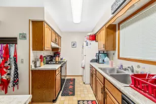 716 Fox Ln, Racine, WI 53185 - Photo 28