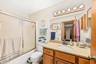 716  Fox Ln, Racine, WI 53185 - Photo 32