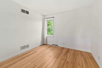 N65W13488  Lilly Creek Dr, Menomonee Falls, WI 53051 - Photo 22