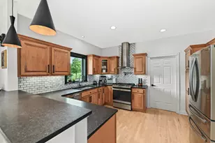 N65W13488 Lilly Creek Dr, Menomonee Falls, WI 53051 - Photo 14