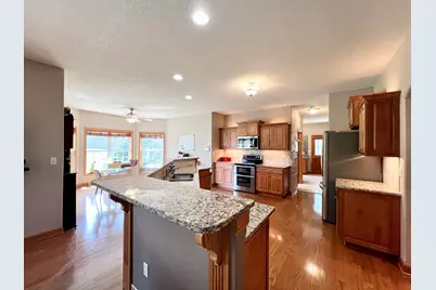 W151N7299  Paseo Ln, Menomonee Falls, WI 53051 - Photo 6