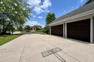 W151N7299 Paseo Ln, Menomonee Falls, WI 53051 - Photo 64