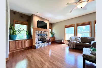 W151N7299  Paseo Ln, Menomonee Falls, WI 53051 - Photo 14