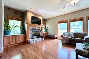 W151N7299 Paseo Ln, Menomonee Falls, WI 53051 - Photo 14